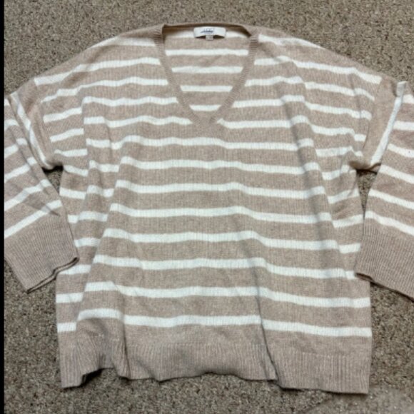 ANN TAYLOR LOFT 100% CASHMERE V NECK RELAXED SWEATER TAN WHITE NWOT L/XL - Picture 2 of 5